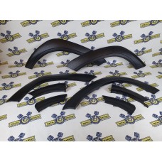 Накладки на колесные арки (крылья) РЕНО ДАСТЕР (рестайлинг)