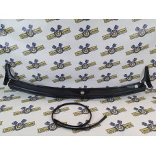 Жабо (накладка в проем стеклоочистителей) Рено Дастер 2012-2020 / Ниссан Террано 2014