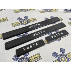 Пластиковые накладки на пороги Веста