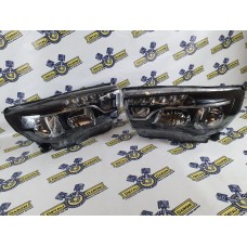 Фары с LED ДХО и LED бегающими указателями поворотов для Лада Веста.