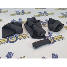 Комплект ручек КПП, раздатки и ручника Лада Нива 4x4, URBAN в стиле VESTA, черная строчка