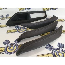 Ручки в коже Лада Веста черная строчка