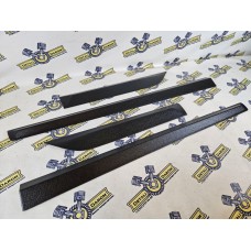 Молдинги на низ дверей Веста