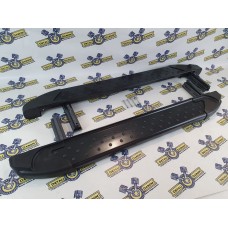 Пороги (БУМЕР) алюминиевые с резинкой для ВАЗ 2121-21214, URBAN цвет черный мат