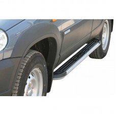 Пороги с пластиковой накладкой ТехноСфера на Шевроле Нива (рестайлинг)