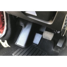 Накладка передняя ЯрПласт (площадка под левую ногу) на ковролин Иксрей