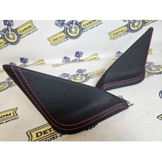 Уголки Лада Приора в коже