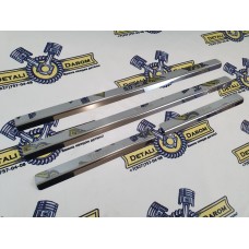 Накладки порогов Лада Нива Тревел (нержавейка)