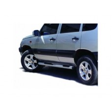 Пороги ТехноСфера Труба с проступью с металлической заглушкой на Шевроле Нива