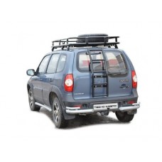 Лестница Техносфера Трофи на заднюю дверь Шевроле Нива